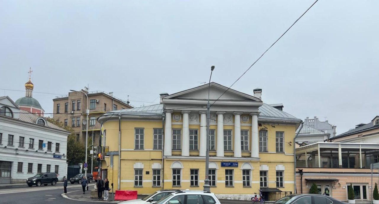 фасад дома, здание по адресу г Москва, ул Яузская, д 1/15 стр 1 